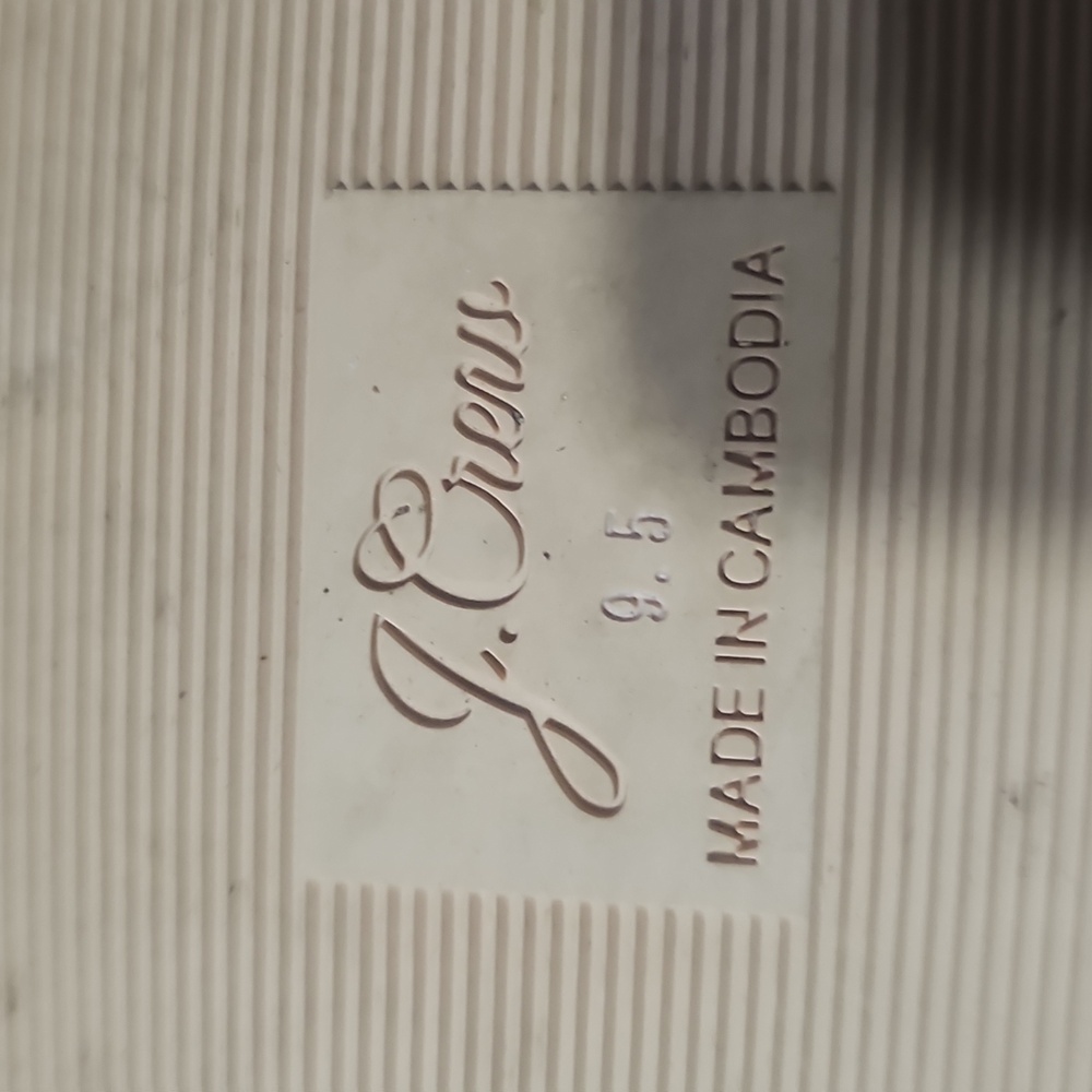 J. Crew Women's Cream And White Flip Flops You Get Both Pairs - Picture 11 of 11